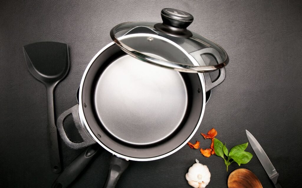 Essa panela assusta, mas ela pode ser a melhor opção para sua rotina e você ainda está perdendo tempo com o medo.