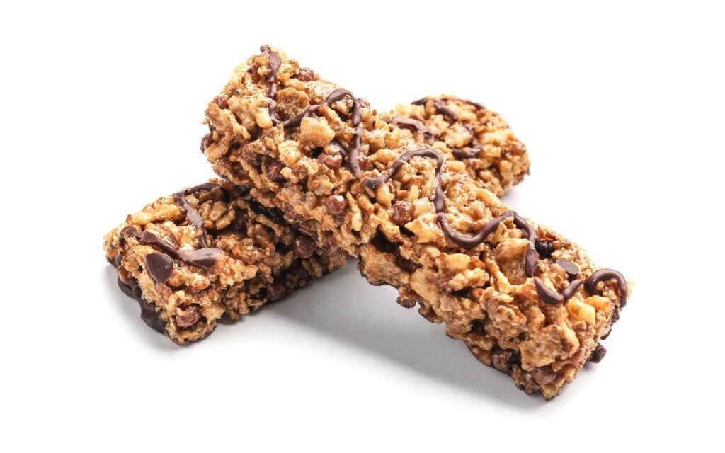 Aprenda como fazer uma barrinha de cereal realmente saudável, caseira e muito nutritiva com ingredientes simples e saborosos.