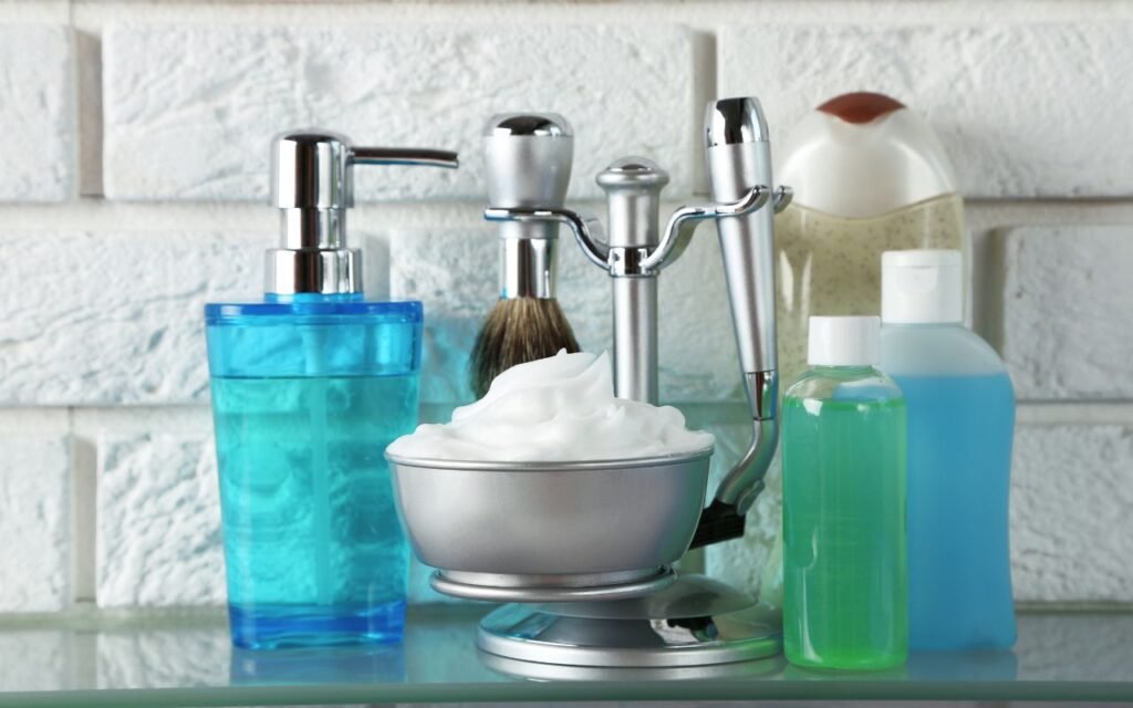 Pensando em como agradar seu pai na data mais esperada do ano para ela? Então vale a pena aprender a montar o kit de barba especial.