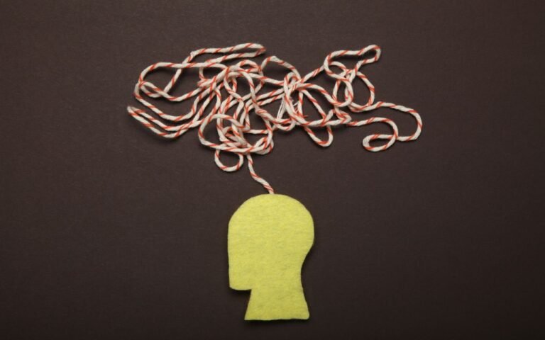 Veja como adaptar a sala da sua casa para aposentar os remédios contra a ansiedade, o estresse e angústia.