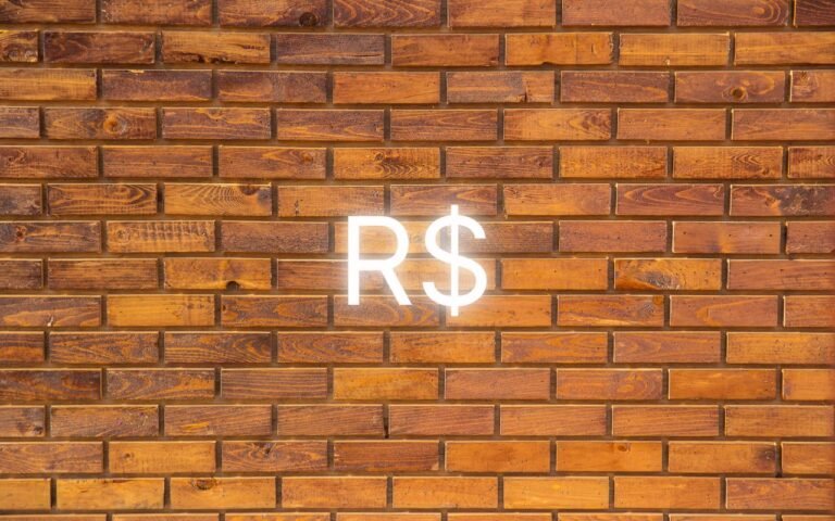 Vai construir ou reformar a casa? Veja como o tijolo ecológico pode ajudar a pular as etapas mais cara dessa obra; entenda os cálculos envolvidos.